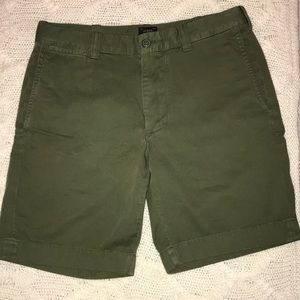 J. Crew Men’s Stanton Shorts - Olive Green